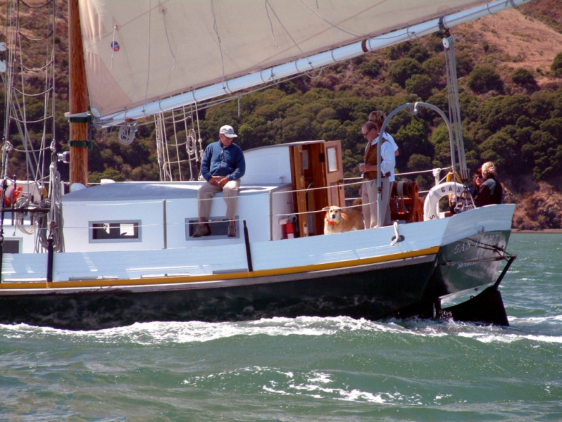 Sailing on the Gas Light by the rocks